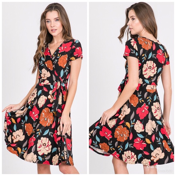 🌺LAST 2! Brushed Fabric Floral Midi Wrap Dress! - Picture 2 of 7